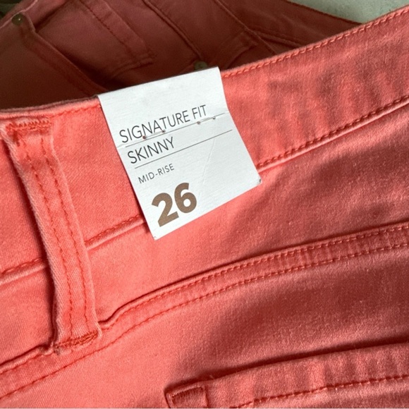 Lane Bryant Women’s Signature Fit Skinny Mid Rise Salmon Jeans Size 26 NWT $79 - Picture 8 of 10